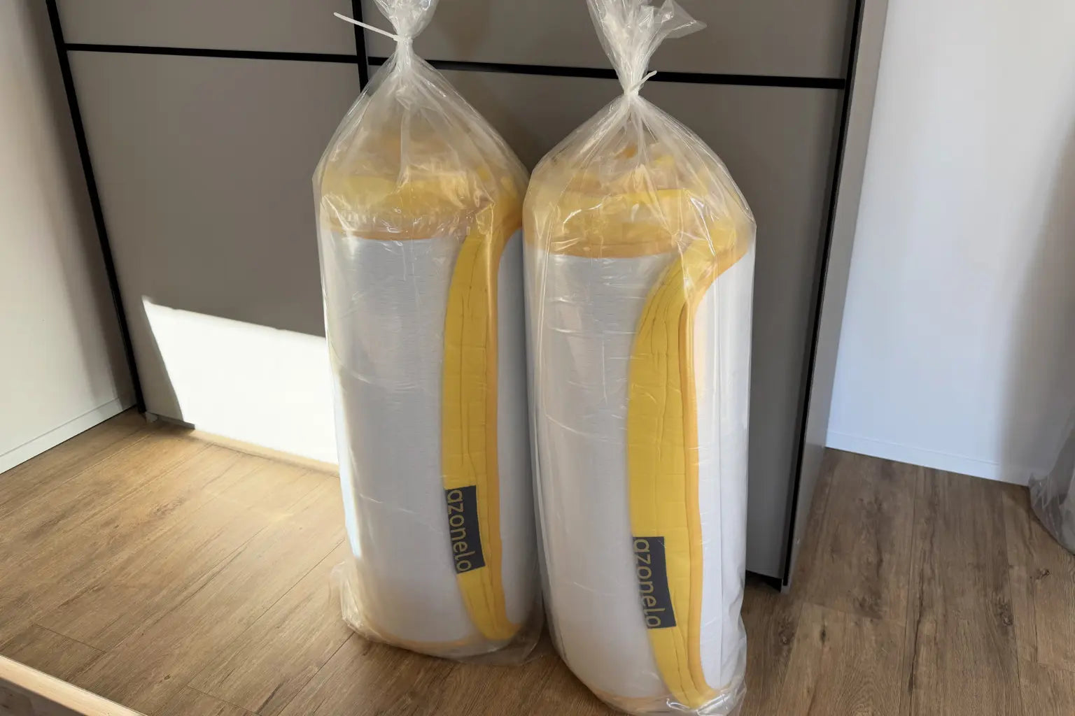 Matrace 1+1 výhodná akcia - set dvoch matracov so žltým lemom