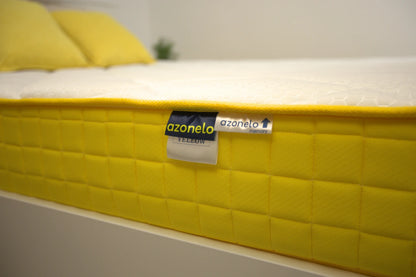 Detail ortopedického matraca vysokého 21 cm azonelo yellow. Obrázok zobrazuje žltý lem a priedušný poťah.